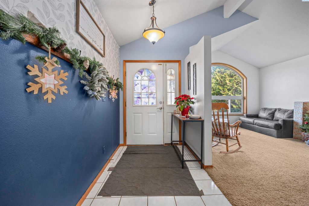 Photo of 625 Edith St, Burbank, WA 99323 (MLS # 289457)