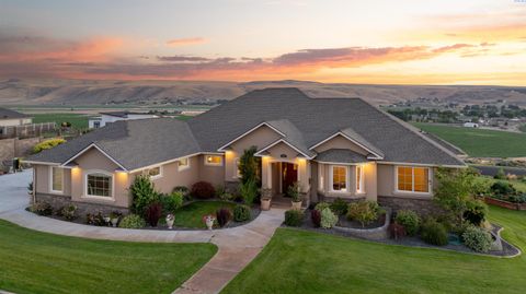 Photo of 1605 S 717 Pr Se Pr, Kennewick, WA 99338 (MLS # 286194)