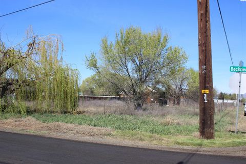 Photo of 803 Bagley Rd, Sunnyside, WA 98944 (MLS # 291959)