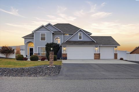 Photo of 2997 Karlee Dr, Richland, WA 99352 (MLS # 290519)