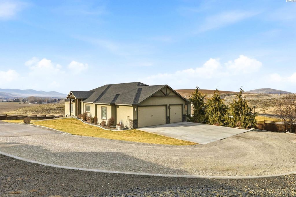 Photo of 105 S 716 Pr Se Pr, Kennewick, WA 99338 (MLS # 290357)