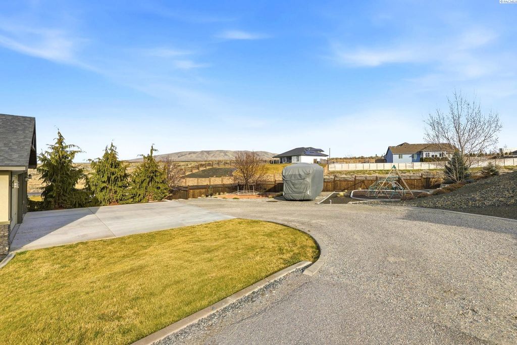 Photo of 105 S 716 Pr Se Pr, Kennewick, WA 99338 (MLS # 290357)