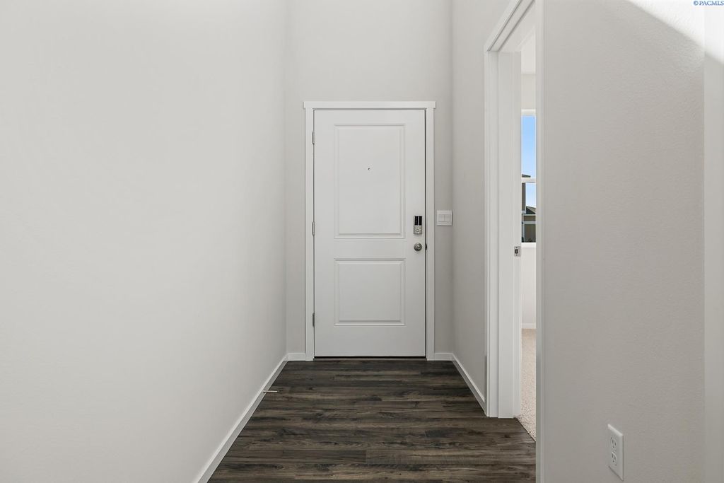 Photo of 6102 Road 115, Pasco, WA 99301 (MLS # 291675)