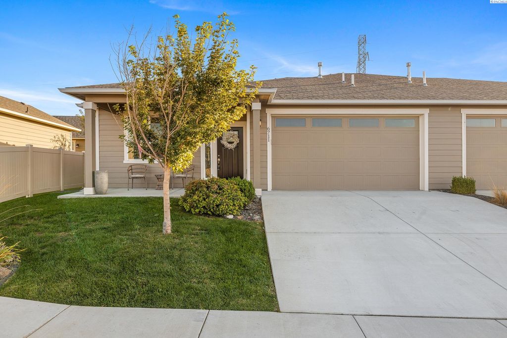 Photo of 6711 W 38th Ave, Kennewick, WA 99338 (MLS # 288035)