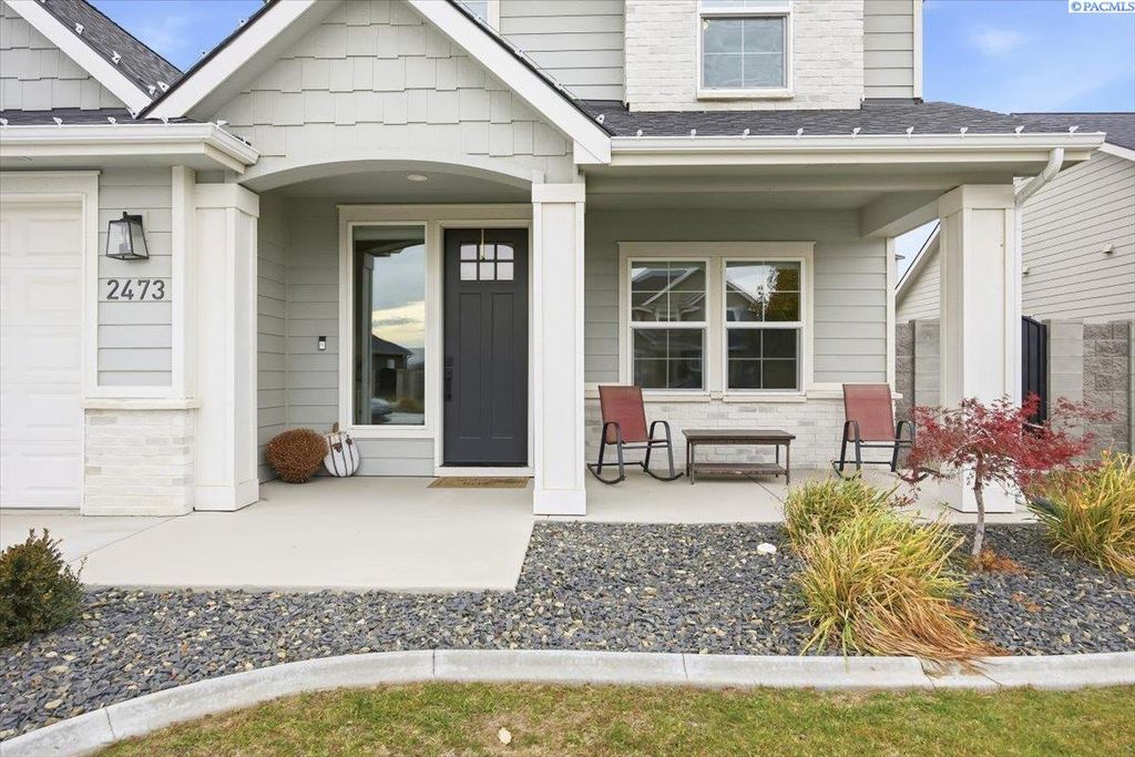 Photo of 2473 Maggio Loop, Richland, WA 99352 (MLS # 290109)