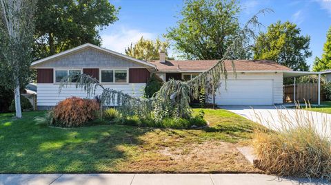 Photo of 211 Wright St, Richland, WA 99352 (MLS # 287534)