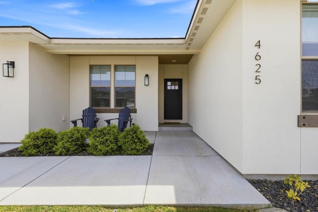 Photo of 4625 White Dr, Richland, WA 99352 (MLS # 292594)
