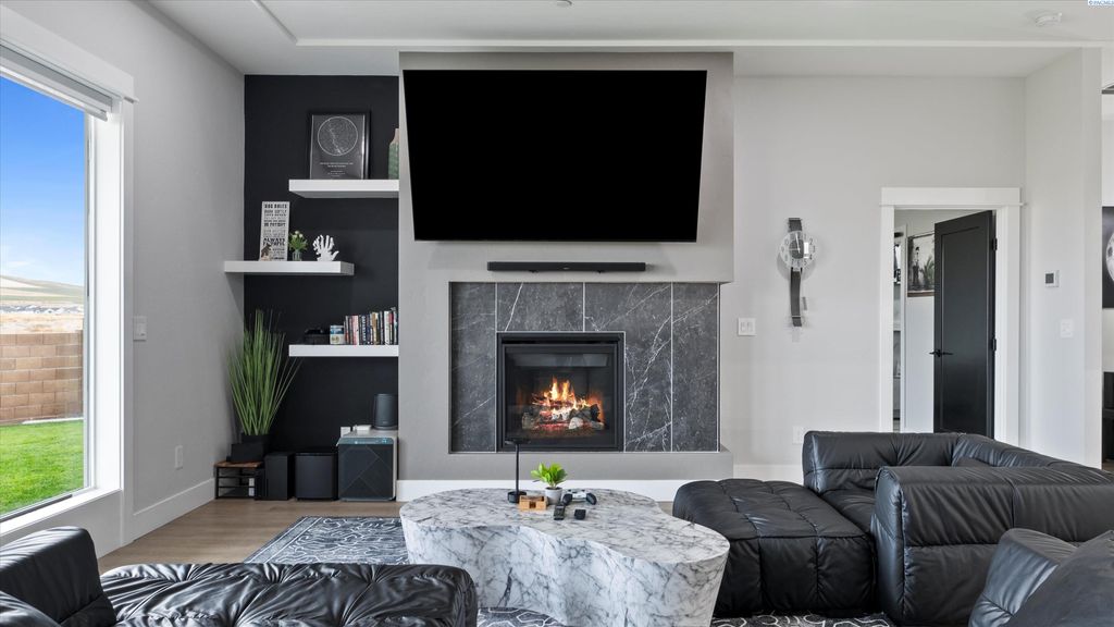 Photo of 4410 Pace St, Richland, WA 99352 (MLS # 290994)