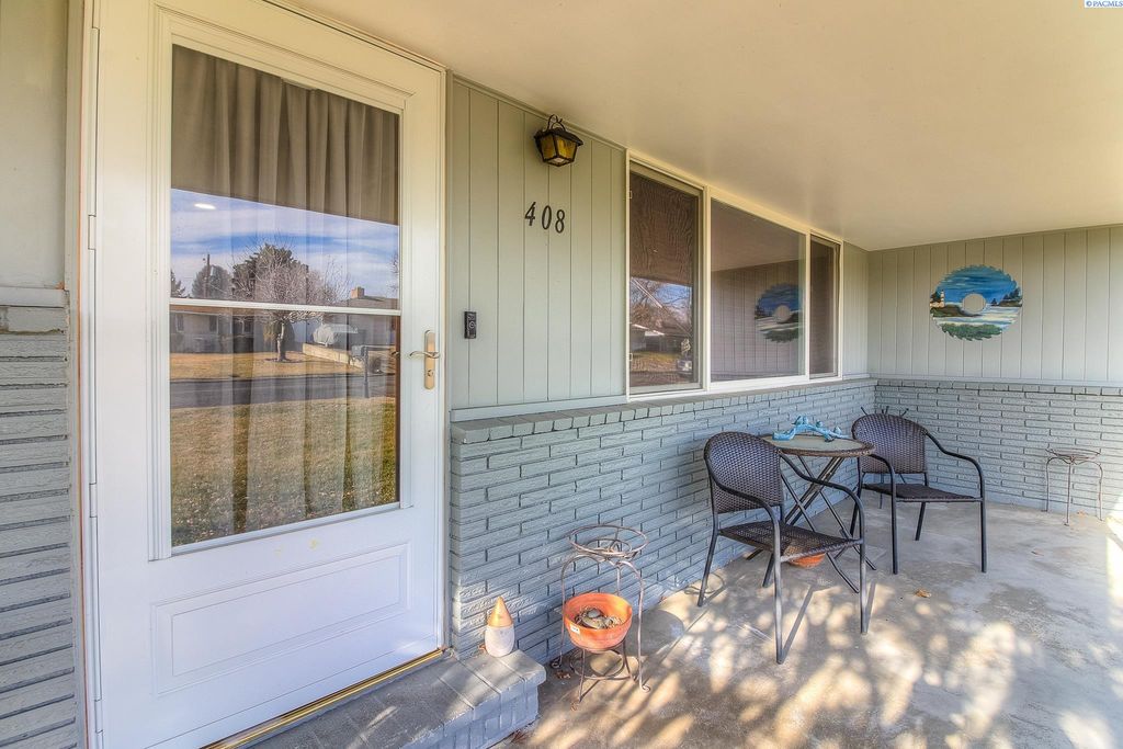 Photo of 408 S 47th Avenue, Yakima, WA 98908 (MLS # 290450)