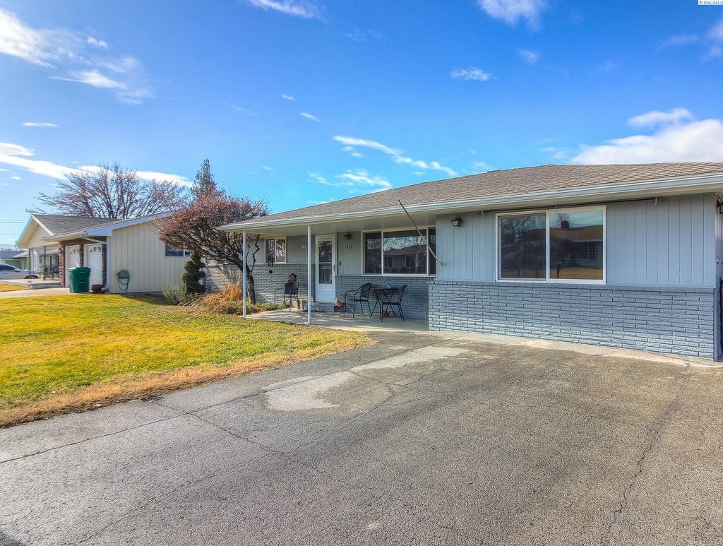 Photo of 408 S 47th Avenue, Yakima, WA 98908 (MLS # 290450)