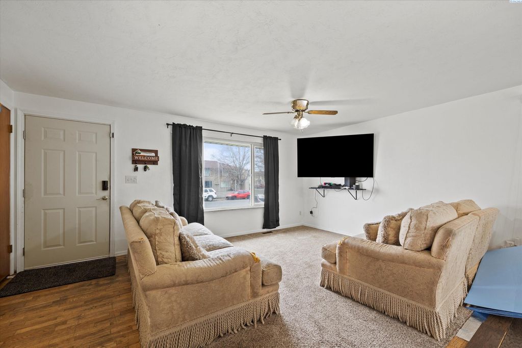 Photo of 1715 N 24th Ave, Pasco, WA 99301 (MLS # 289250)