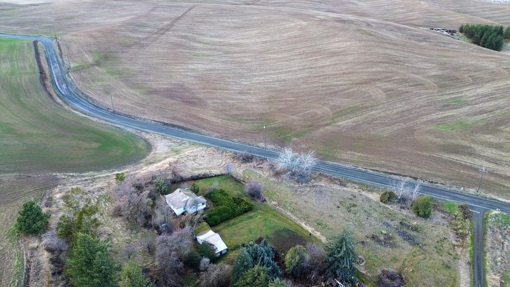 Photo of 5904 Johnson Road, Pullman, WA 99163 (MLS # 289736)