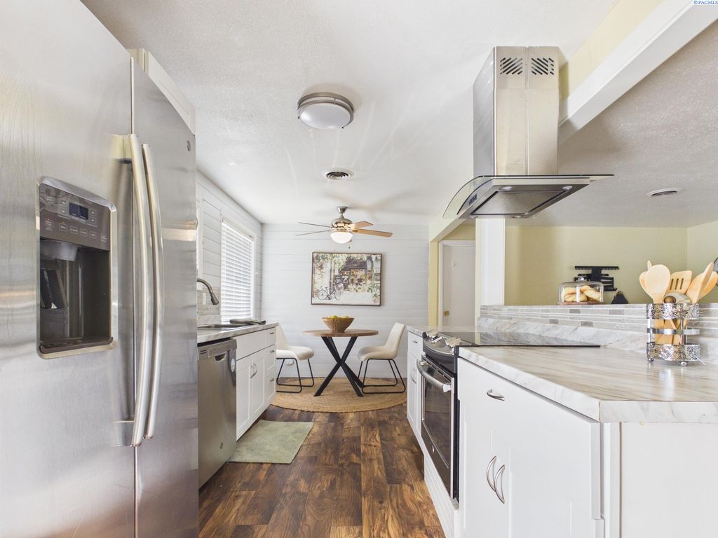 Photo of 312 S Mayfield St, Kennewick, WA 99336 (MLS # 290057)