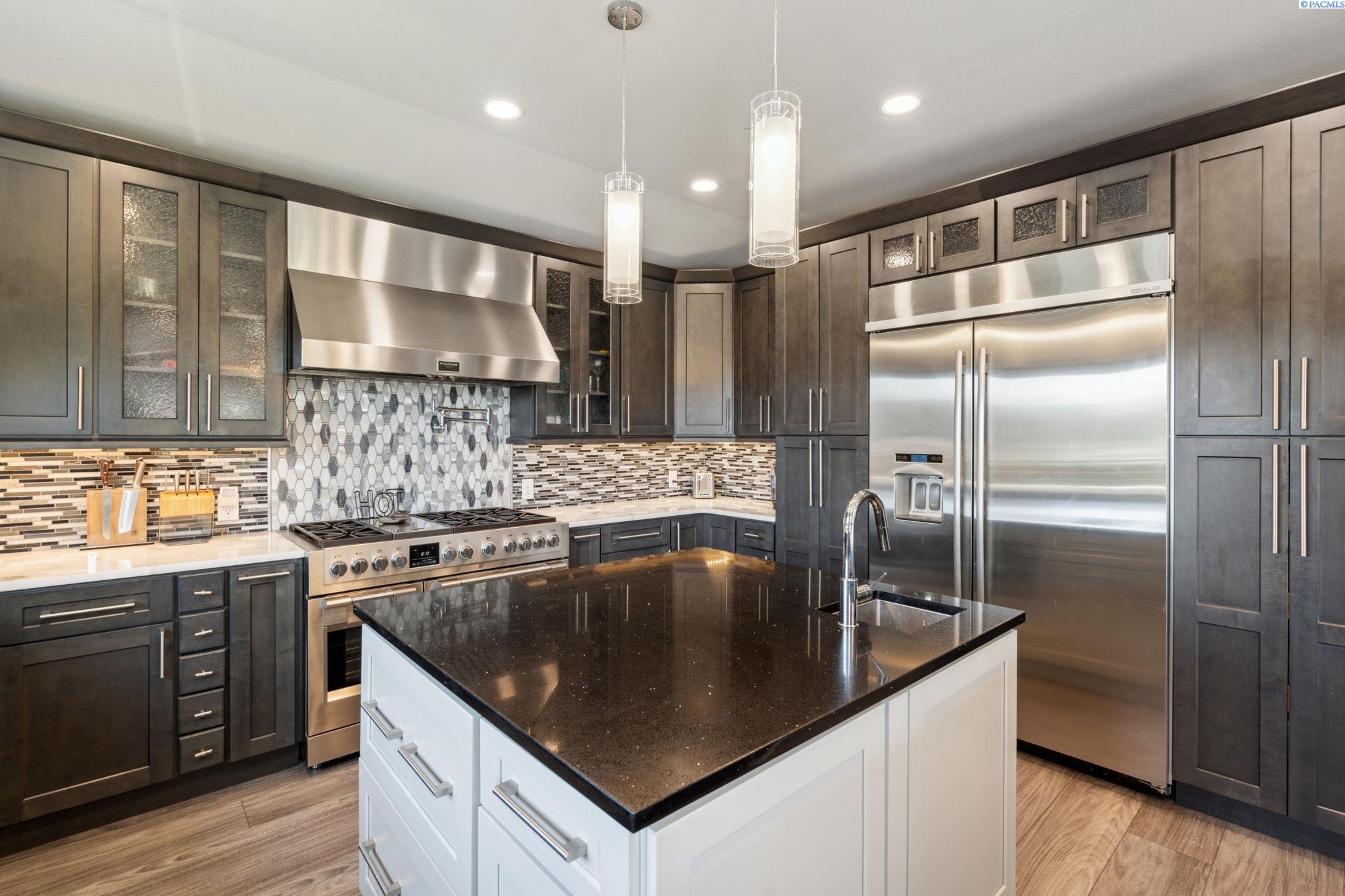 Pasco, Washington 99301, United States, 3 Bedrooms Bedrooms, ,3 BathroomsBathrooms,Residential,Active,150070