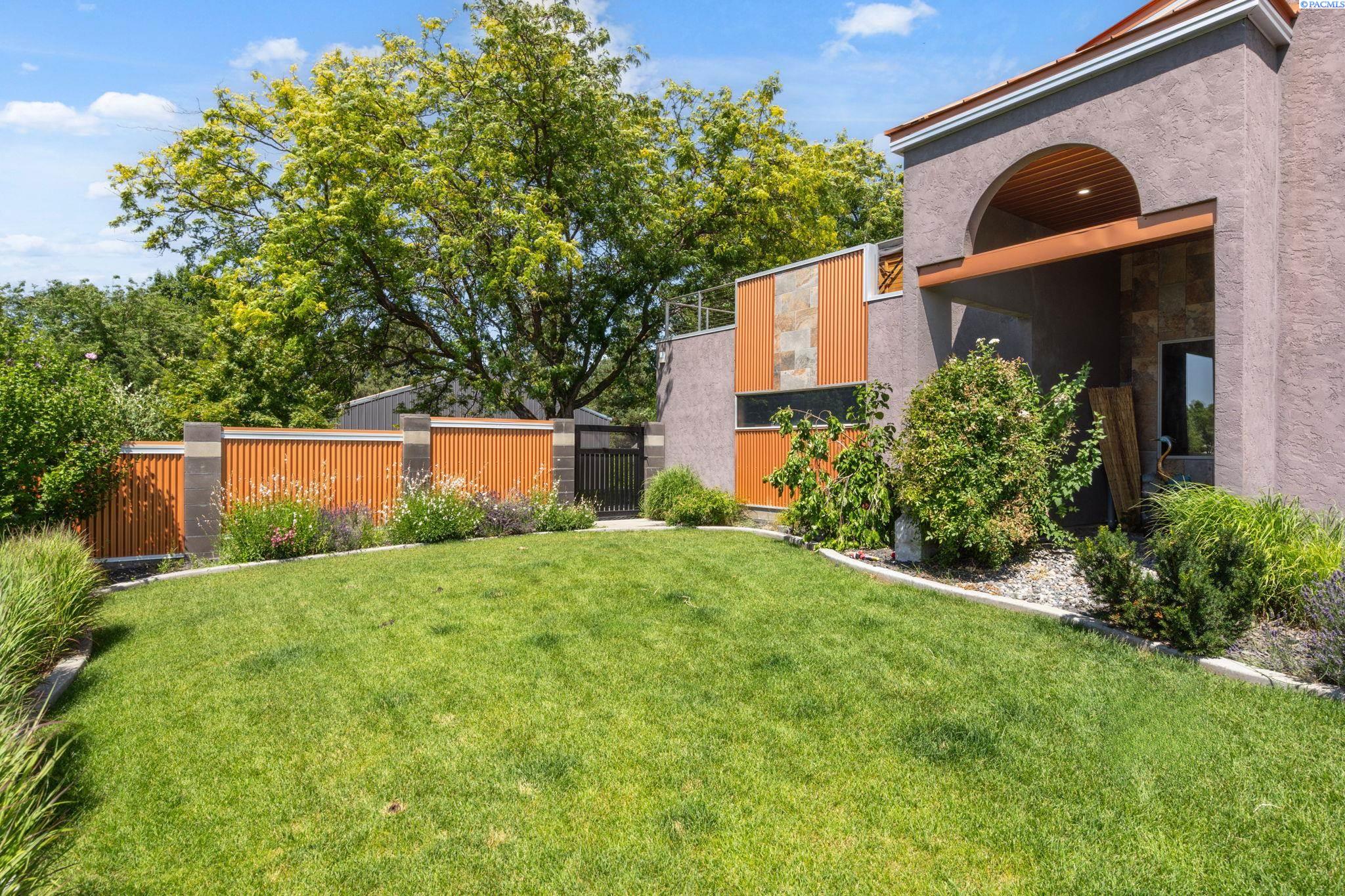 Pasco, Washington 99301, United States, 3 Bedrooms Bedrooms, ,3 BathroomsBathrooms,Residential,Active,150070