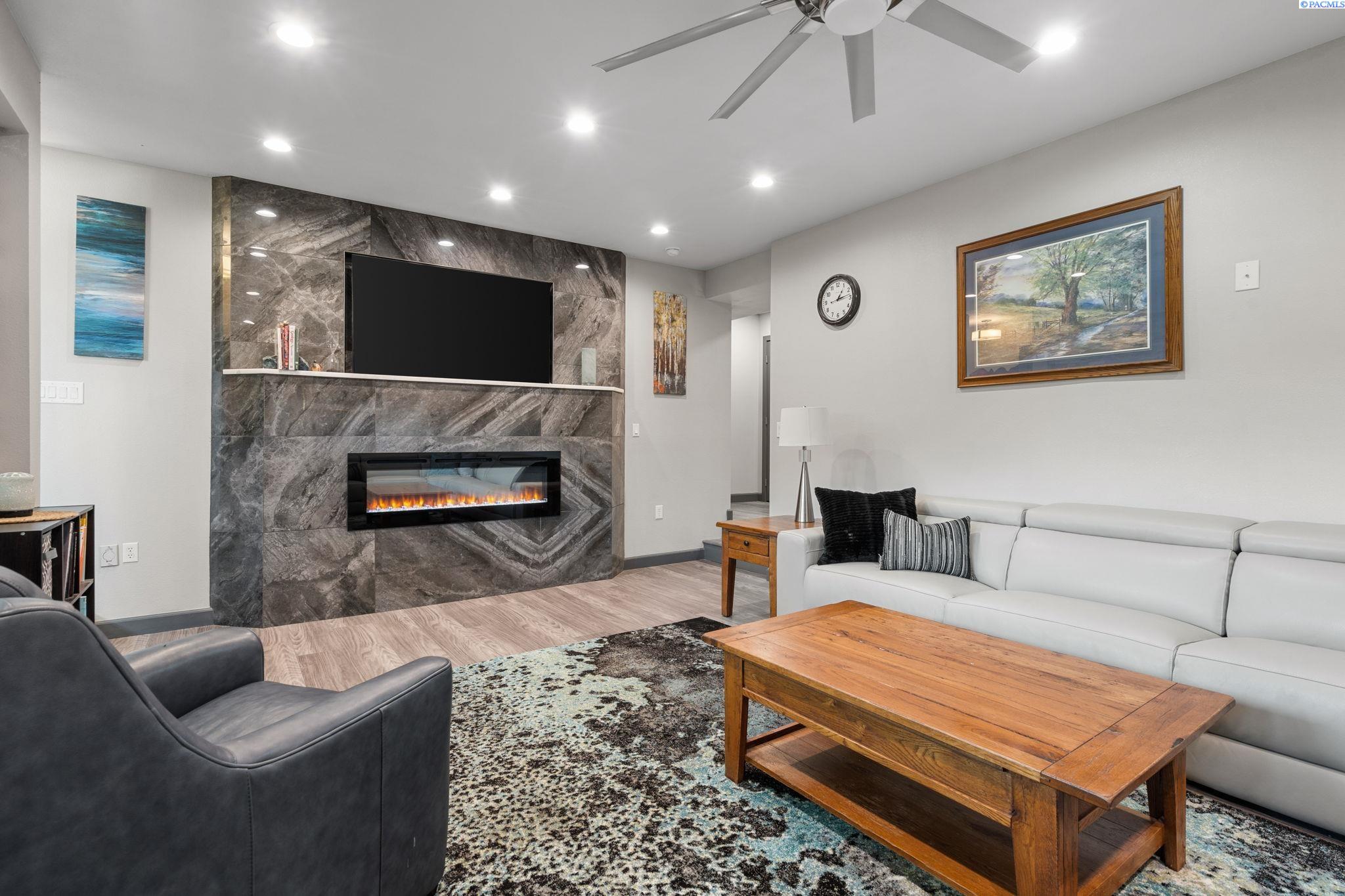 Pasco, Washington 99301, United States, 3 Bedrooms Bedrooms, ,3 BathroomsBathrooms,Residential,Active,150070