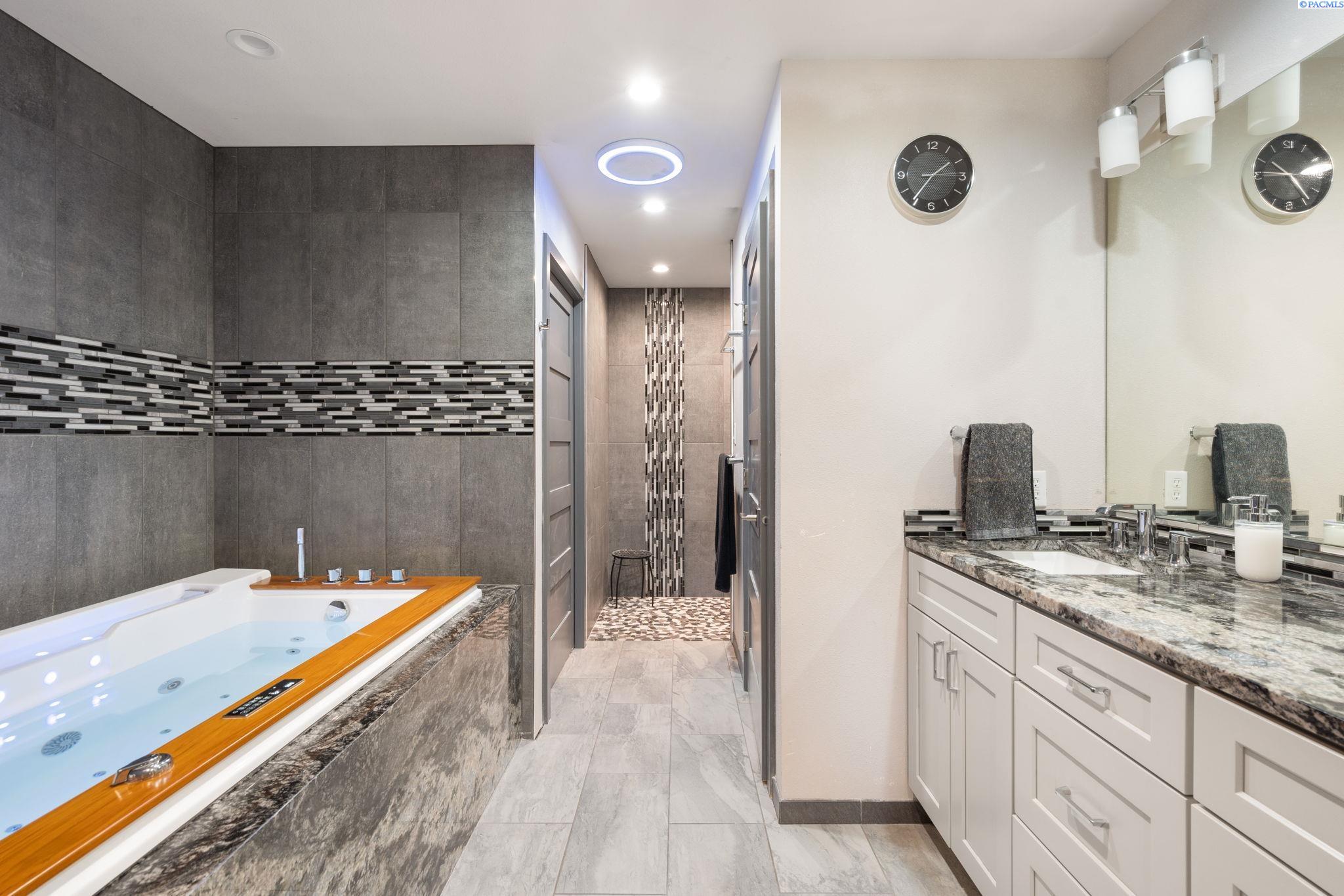 Pasco, Washington 99301, United States, 3 Bedrooms Bedrooms, ,3 BathroomsBathrooms,Residential,Active,150070