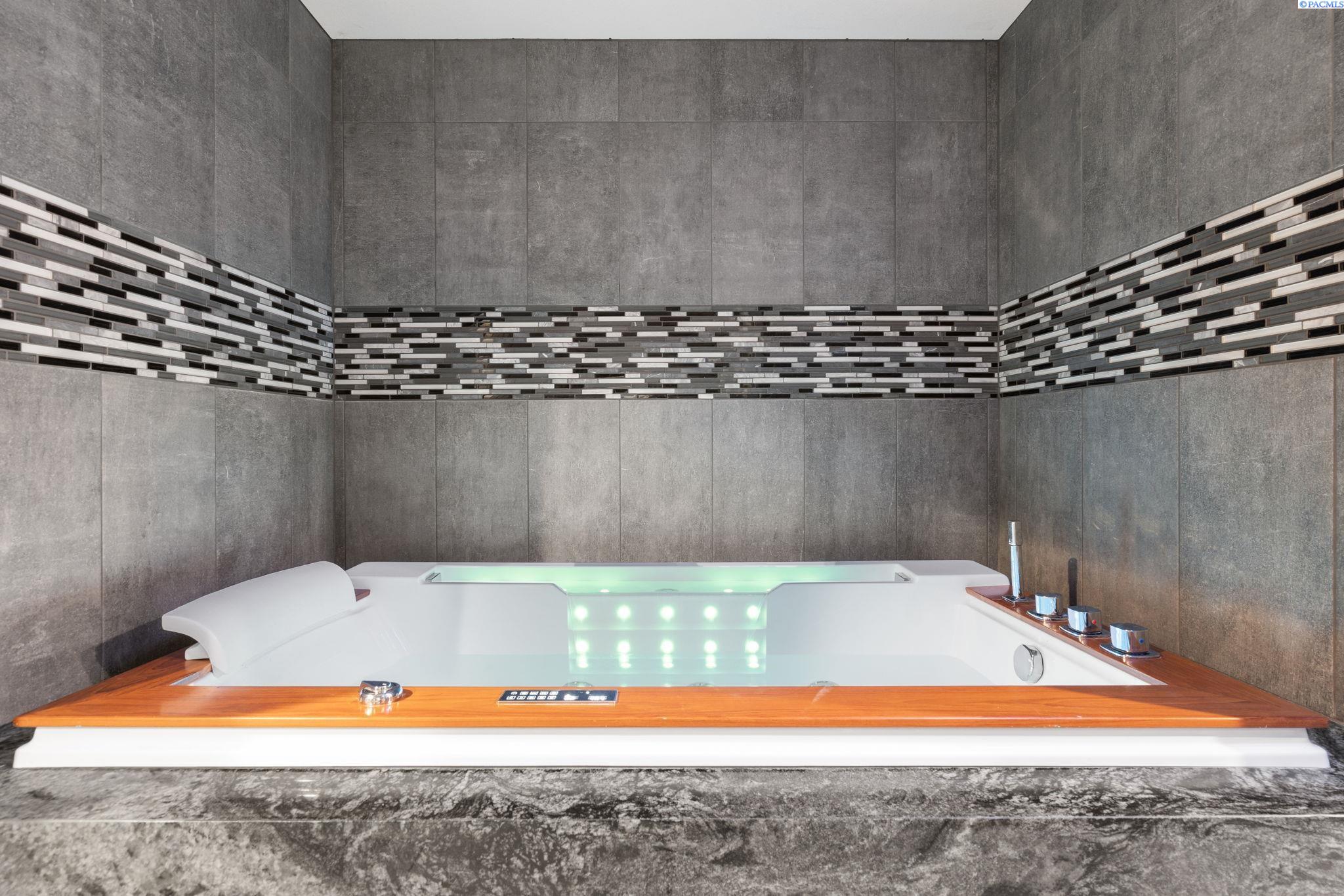 Pasco, Washington 99301, United States, 3 Bedrooms Bedrooms, ,3 BathroomsBathrooms,Residential,Active,150070