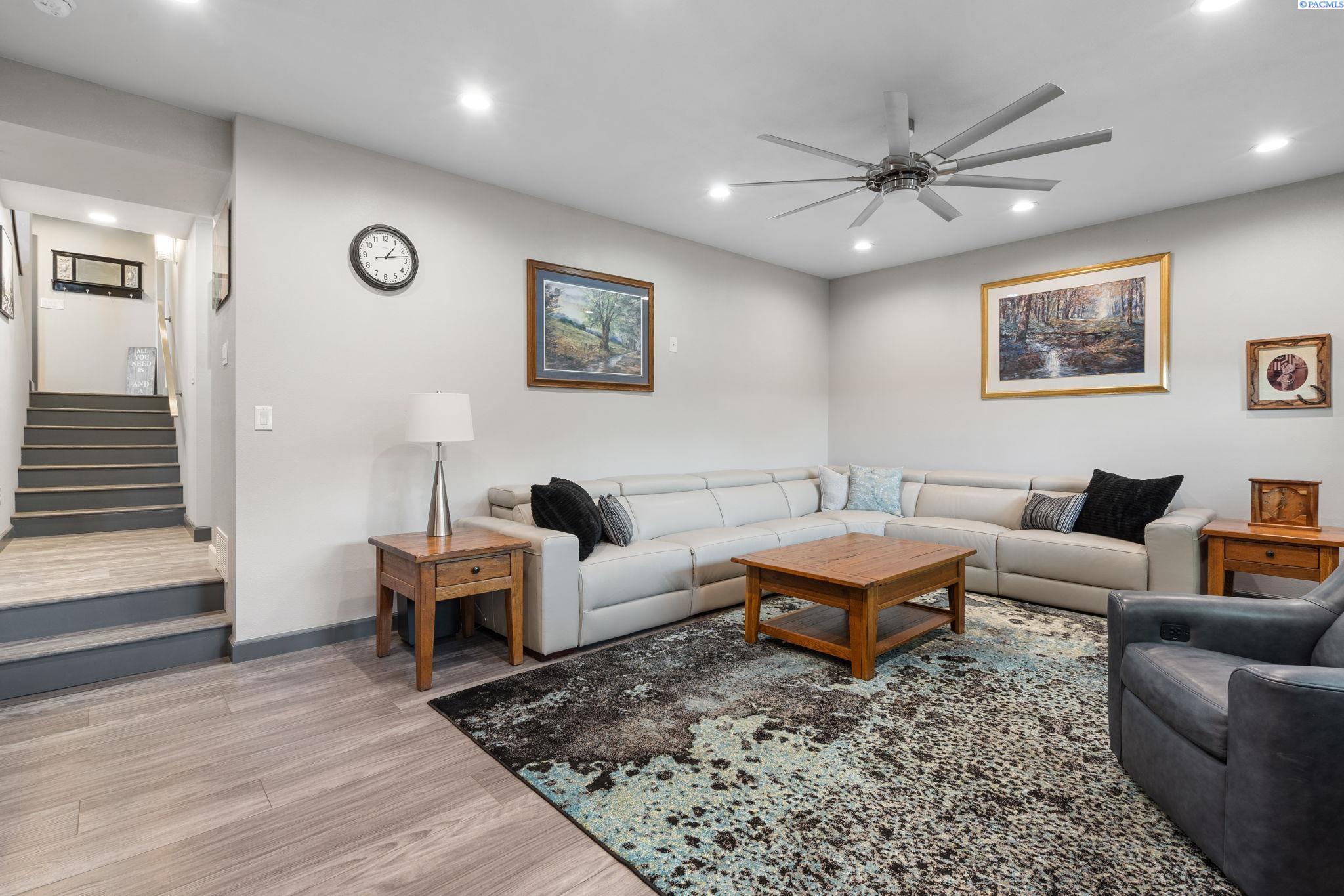 Pasco, Washington 99301, United States, 3 Bedrooms Bedrooms, ,3 BathroomsBathrooms,Residential,Active,150070