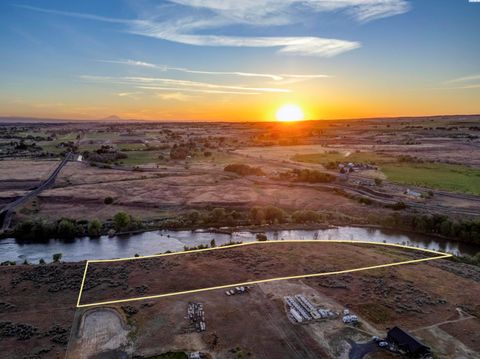 Photo of 80456 N 757 Pr Nw Pr, Prosser, WA 99350 (MLS # 292911)