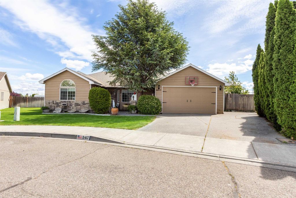 Photo of 2417 S Quincy Ct, Kennewick, WA 99337 (MLS # 293007)