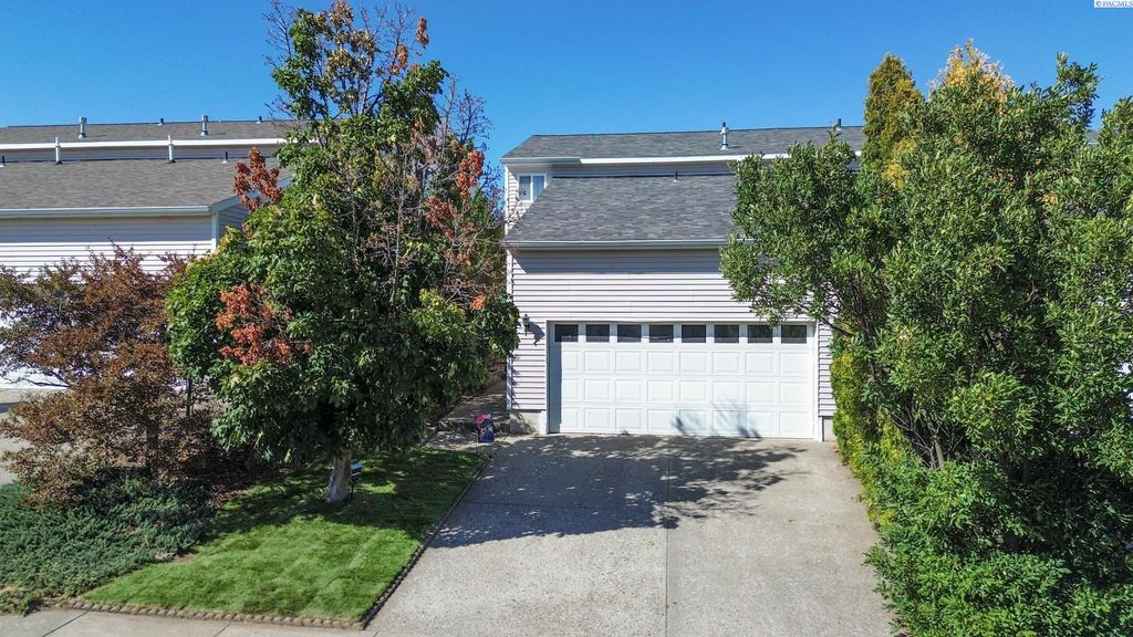 Photo of 222 NW Clay Ct, Pullman, WA 99163 (MLS # 290305)