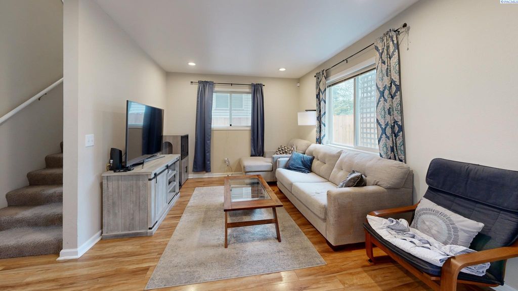 Photo of 222 NW Clay Ct, Pullman, WA 99163 (MLS # 290305)