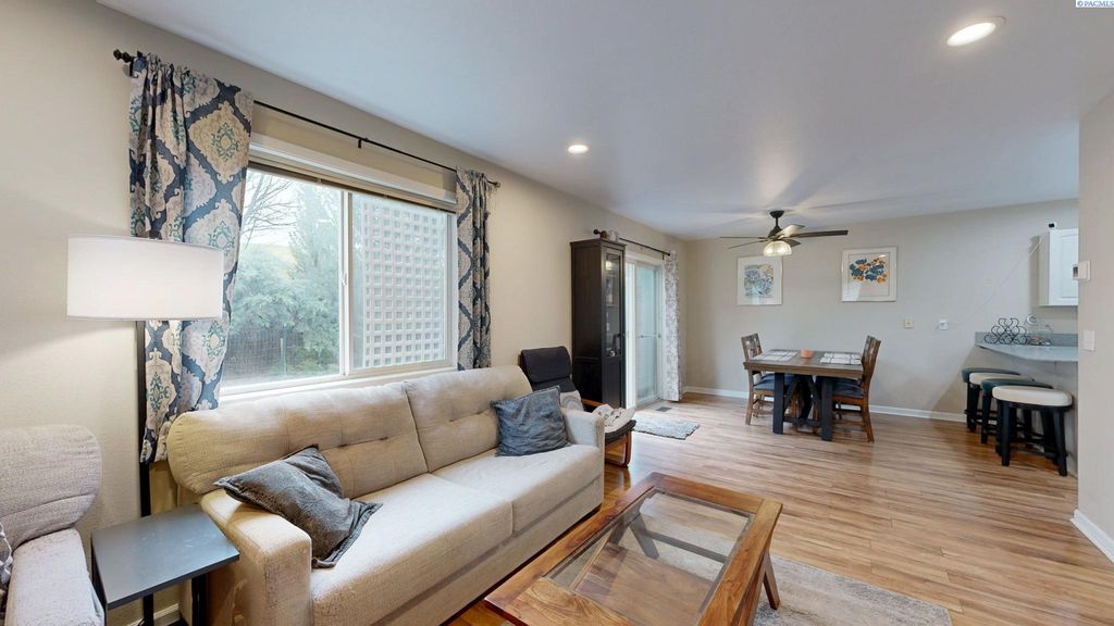 Photo of 222 NW Clay Ct, Pullman, WA 99163 (MLS # 290305)