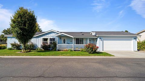 Photo of 1593 Lantana Ave, Richland, WA 99352 (MLS # 287820)