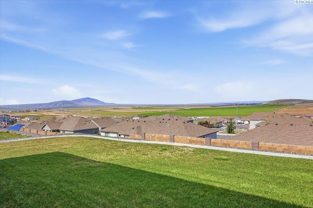 Photo of 7022 Corsica St, West Richland, WA 99353 (MLS # 291853)