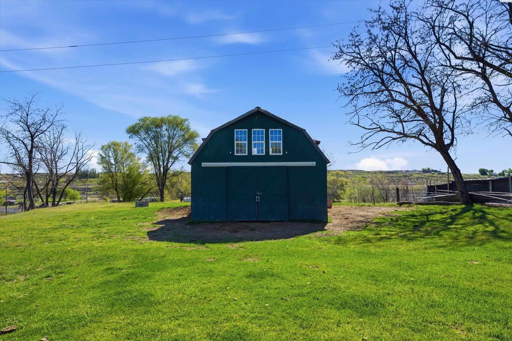 Photo of 351 W Eltopia West, Eltopia, WA 99330 (MLS # 292446)