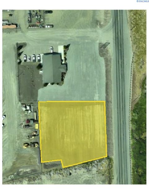 Photo of 3815 N Glade, Pasco, WA (MLS # 287847)