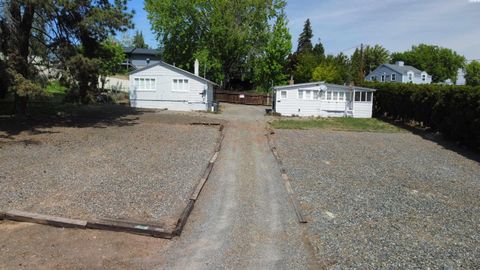 Photo of 116 & 116 1/2 Spalding Ave, Sunnyside, WA 98944 (MLS # 292625)