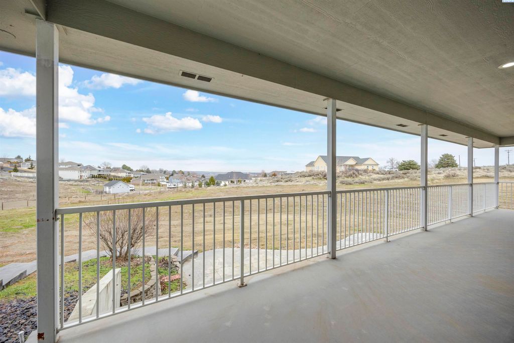 Photo of 4340 Rosencrans Road, West Richland, WA 99353 (MLS # 290733)