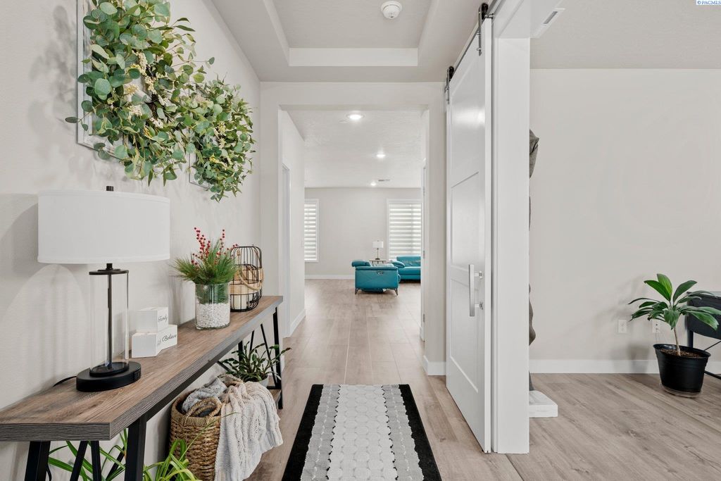 Photo of 4182 Potlatch St, Richland, WA 99352 (MLS # 289379)