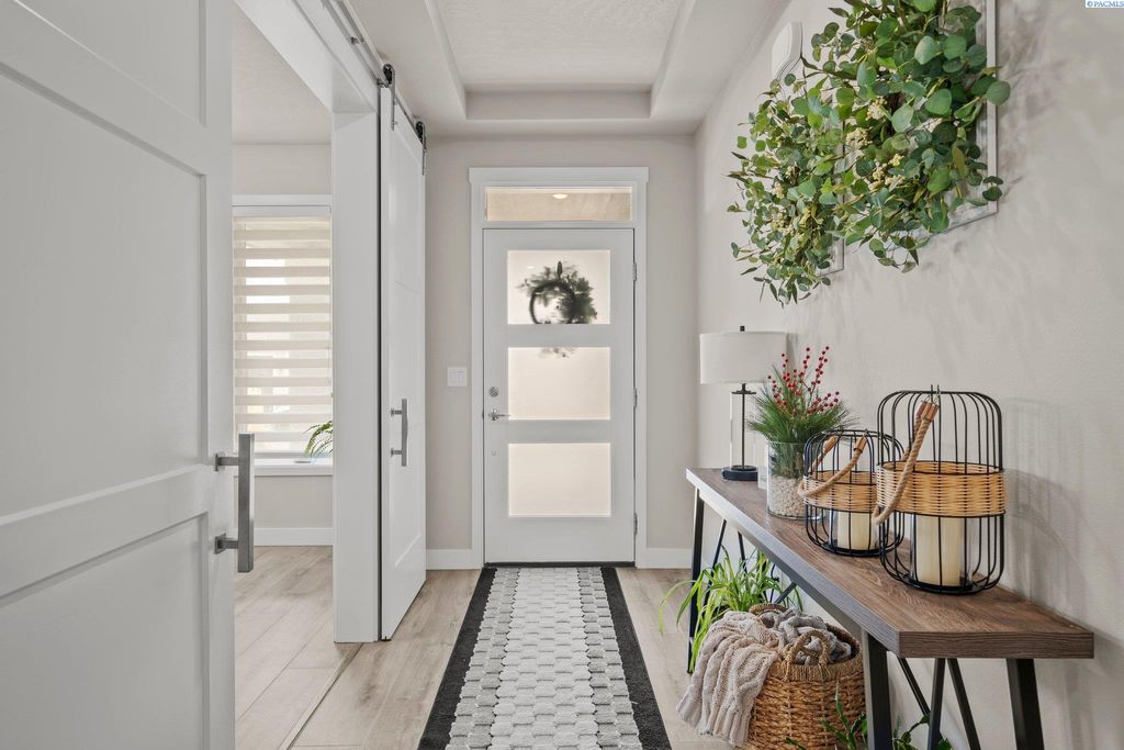 Photo of 4182 Potlatch St, Richland, WA 99352 (MLS # 289379)