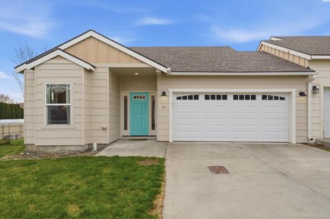 Photo of 511 S Delaware St, Kennewick, WA 99336 (MLS # 291442)