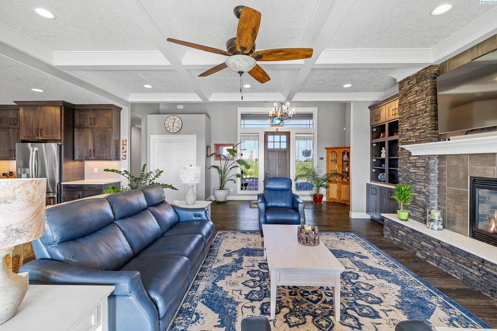 Photo of 3006 N Bermuda Rd, Kennewick, WA 99338 (MLS # 290743)