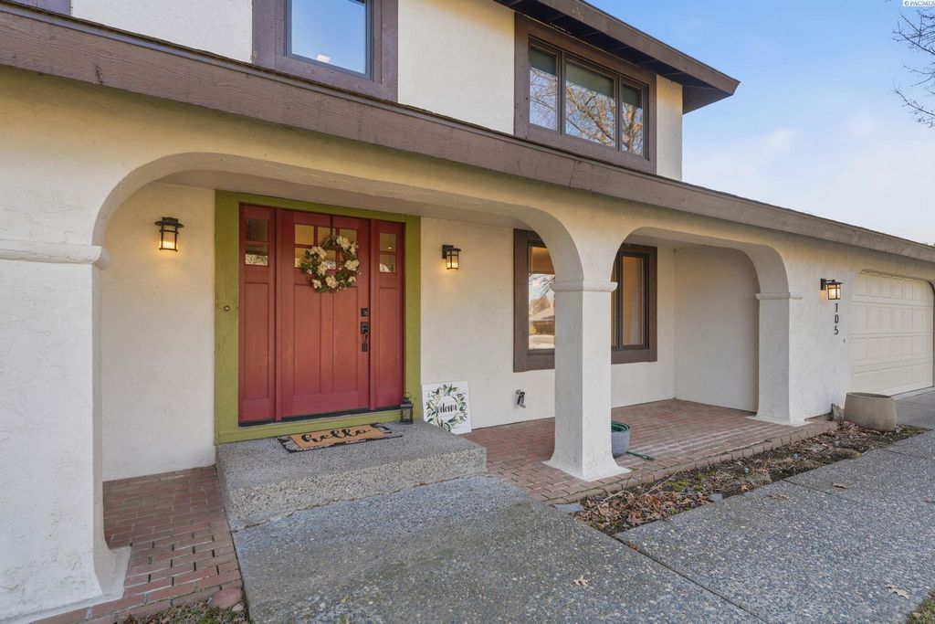 Photo of 105 Spengler St, Richland, WA 99354 (MLS # 290497)