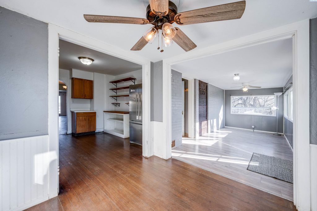 Photo of 952 Carothers Rd, Pullman, WA 99163 (MLS # 290070)