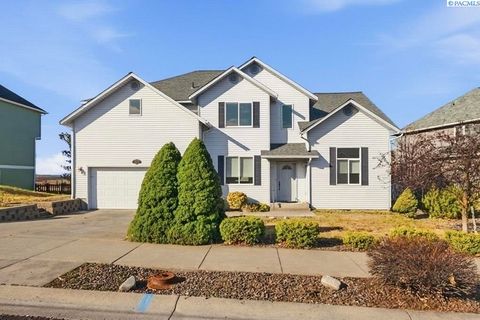 Photo of 1225 SW Campus View Dr, Pullman, WA 99163 (MLS # 291161)