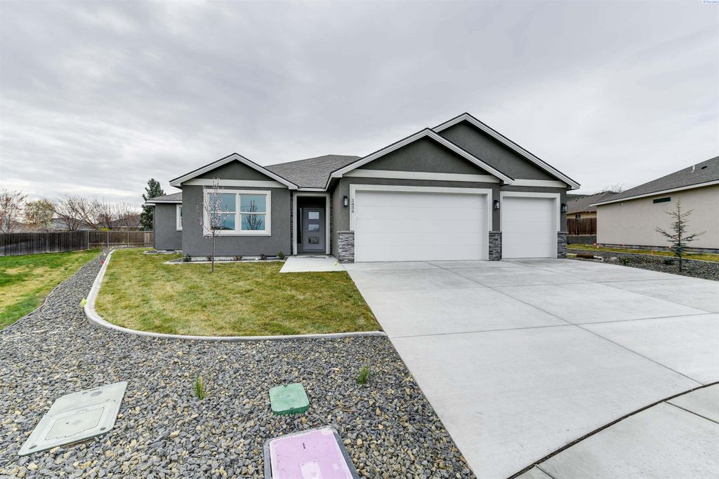 Photo of 1656 Palermo Ave, Richland, WA 99352 (MLS # 291057)