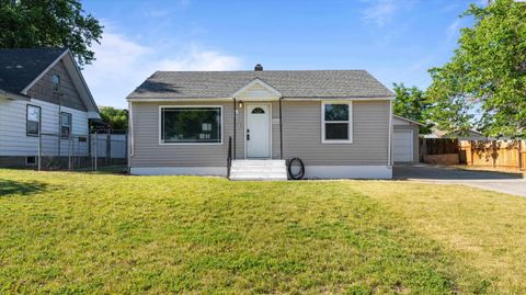 Photo of 1817 Benson Ave, Prosser, WA 99350 (MLS # 293502)