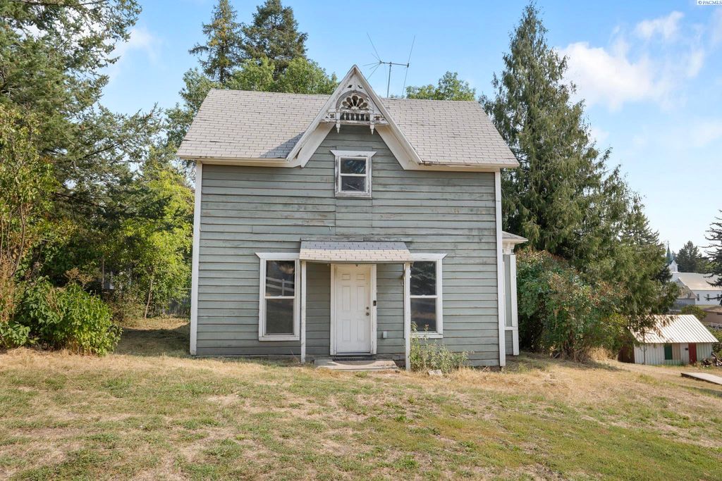 Photo of 309 W Jackson St, Oakesdale, WA 99158 (MLS # 287803)