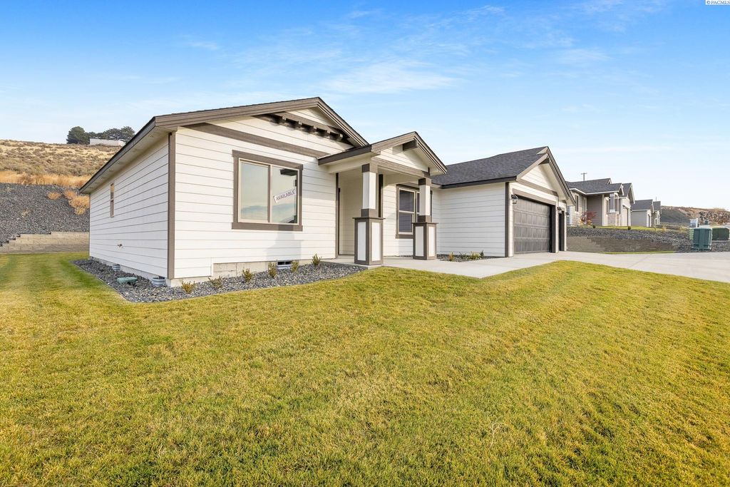 Photo of 6326 W 28th Ave, Kennewick, WA 99338 (MLS # 291593)