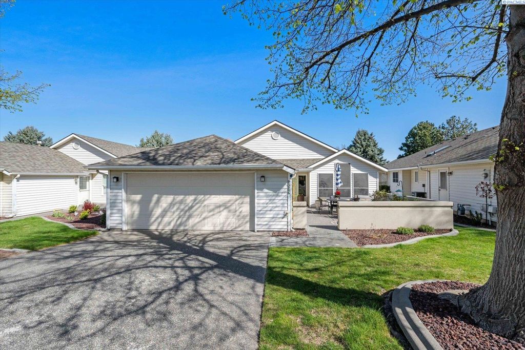 Photo of 3359 S Huntington Loop, Kennewick, WA 99337 (MLS # 291928)