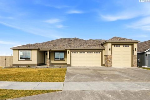 Photo of 2779 Centerline Ave, Richland, WA 99354 (MLS # 286924)
