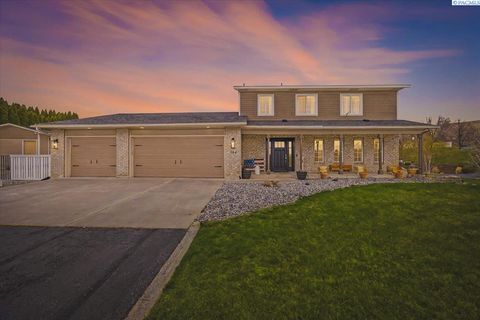 Photo of 504 S Jurupa St, Kennewick, WA 99338 (MLS # 291302)