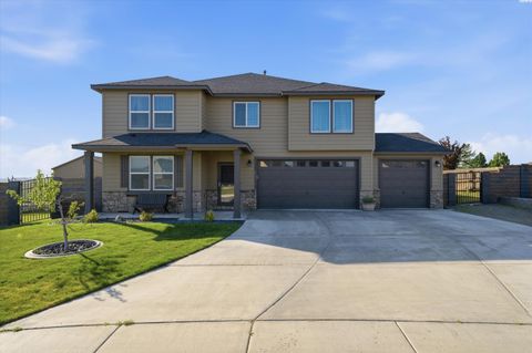 Photo of 4811 Avion Drive, Pasco, WA 99301 (MLS # 292652)
