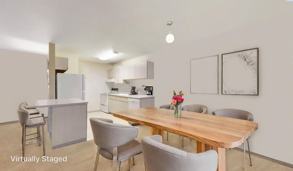 Photo of 1645 NE Merman Drive #C 203, Pullman, WA 99163 (MLS # 289667)